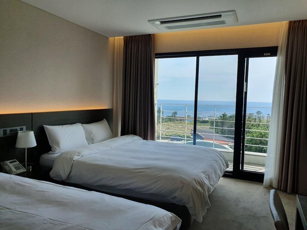 Grand Mer Hotel Seogwipo Ocean Exteriör bild