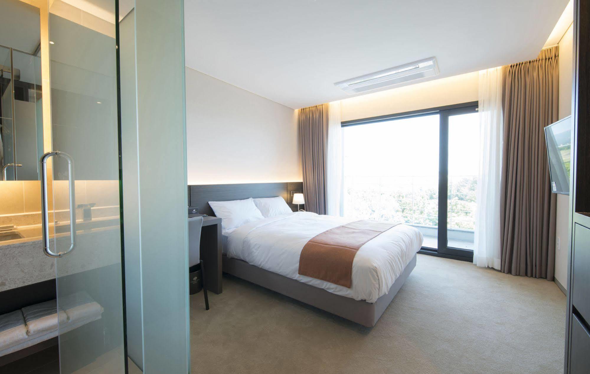 Grand Mer Hotel Seogwipo Ocean Exteriör bild
