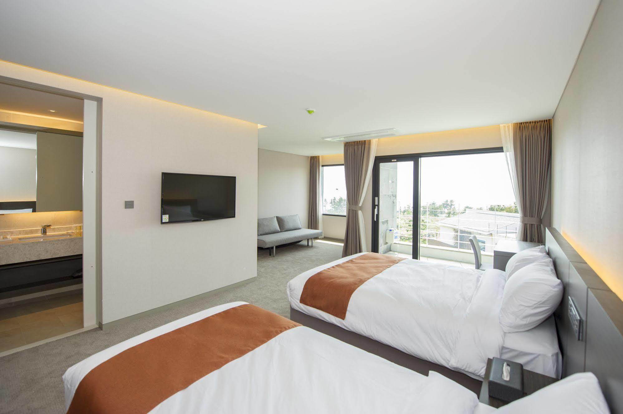 Grand Mer Hotel Seogwipo Ocean Exteriör bild