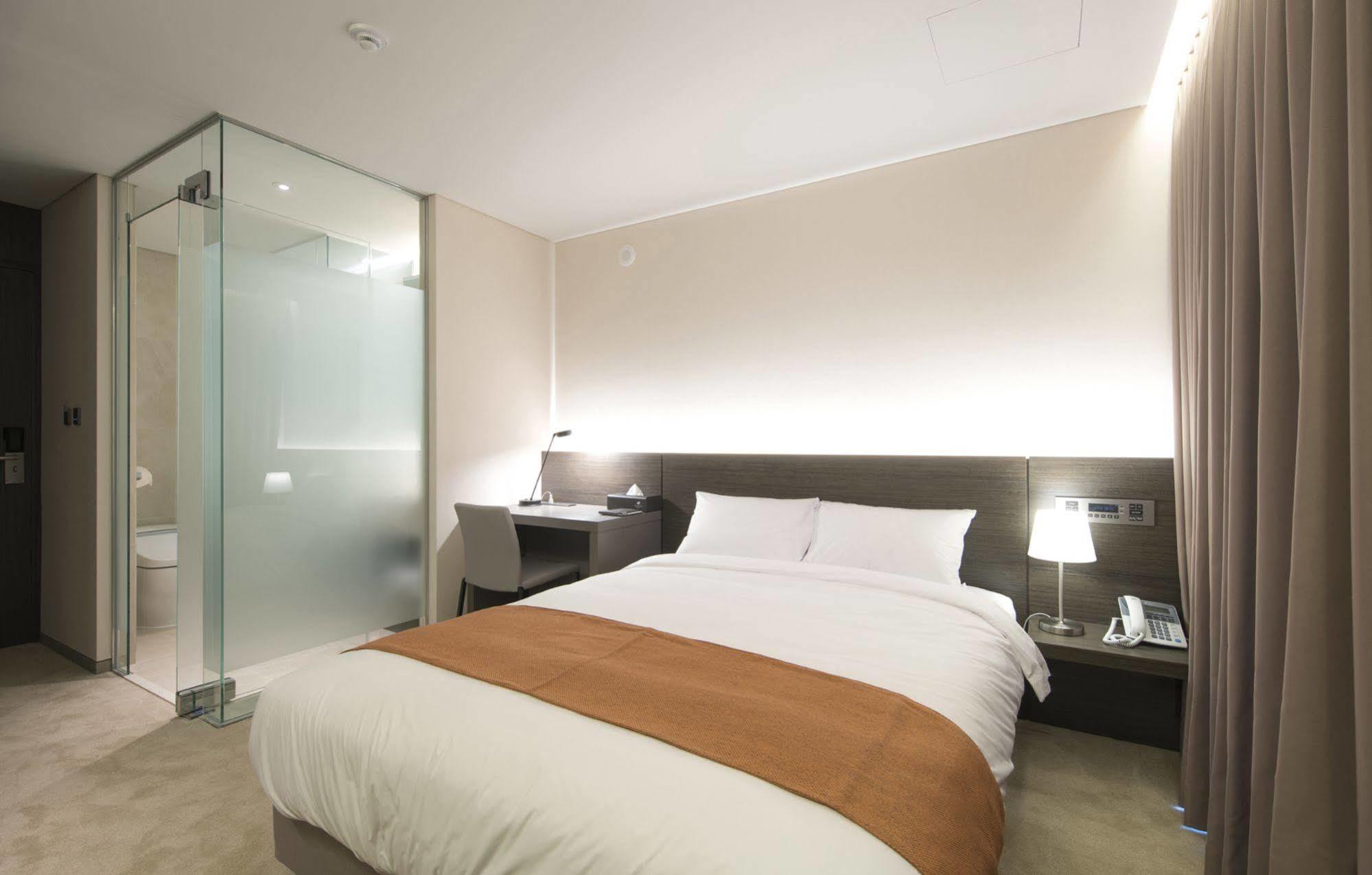 Grand Mer Hotel Seogwipo Ocean Exteriör bild